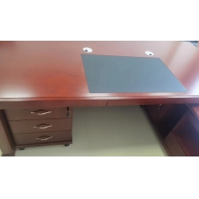 办公桌